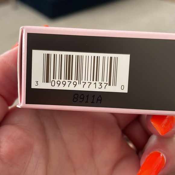 Firm Flesh Thick Stick Foundation - 37 Ganache (Warm Golden Undertone) - Picture 7 of 7